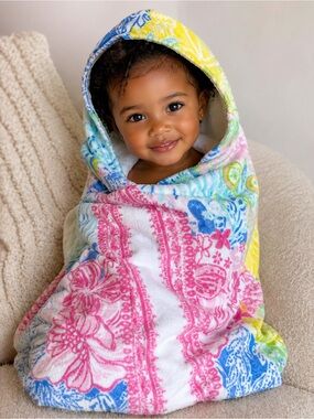 Lilly Pulitzer Pottery Barn Kids Colorful Floral Hooded Beach Towel Wrap